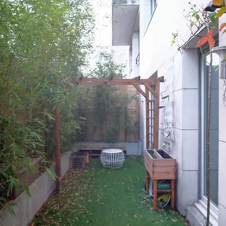 Bright Apt With Garden In The Heart Of Paris Paris